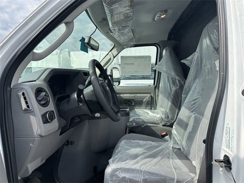 New 2024 Ford E-450 and Econoline 450 Super Duty w/ Power Windows & Locks Group image 25