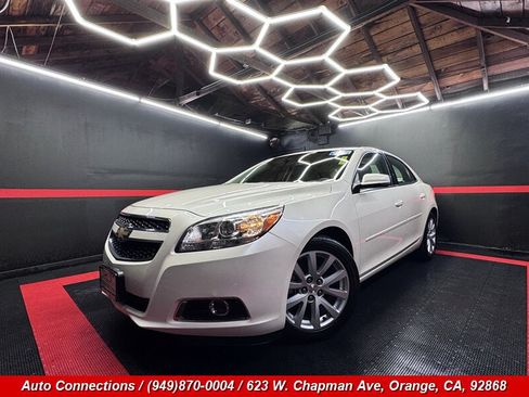 Used 2013 Chevrolet Malibu LT FWD image 2