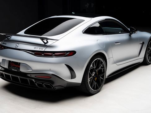 Used 2025 Mercedes-Benz AMG GT 63 image 40