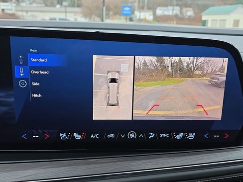 New 2025 Chevrolet Suburban Premier image 18