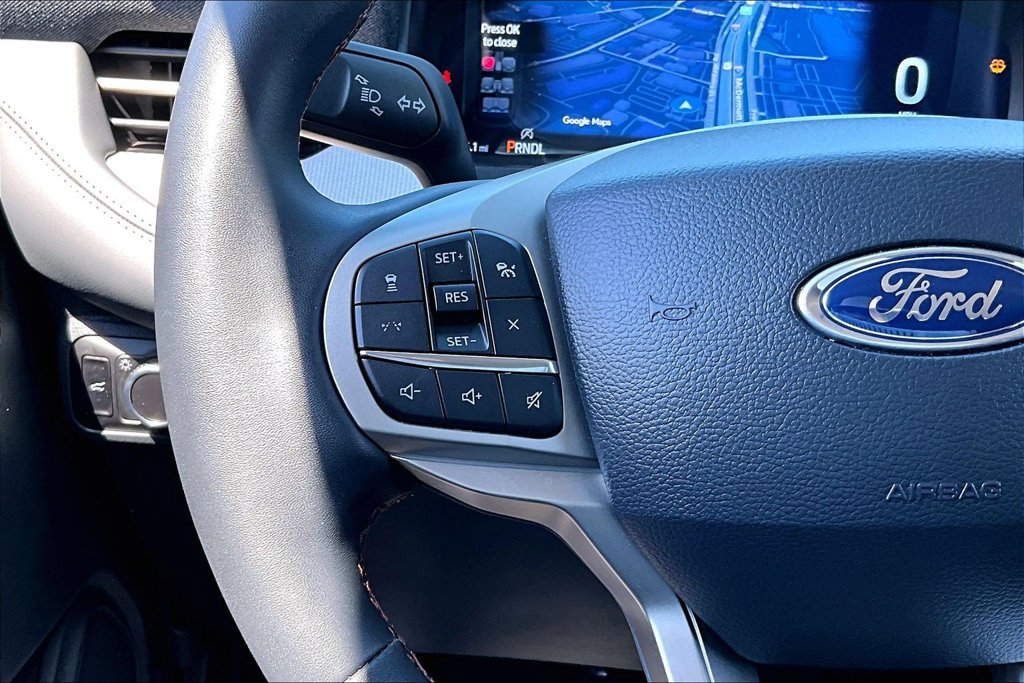 Used 2025 Ford Explorer Active RWD image 25
