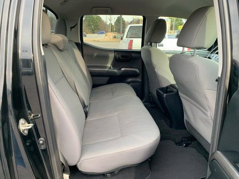 Used 2018 Toyota Tacoma SR5 image 14