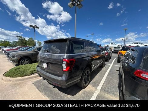 Used 2024 Ford Expedition Limited AWD/4WD image 3