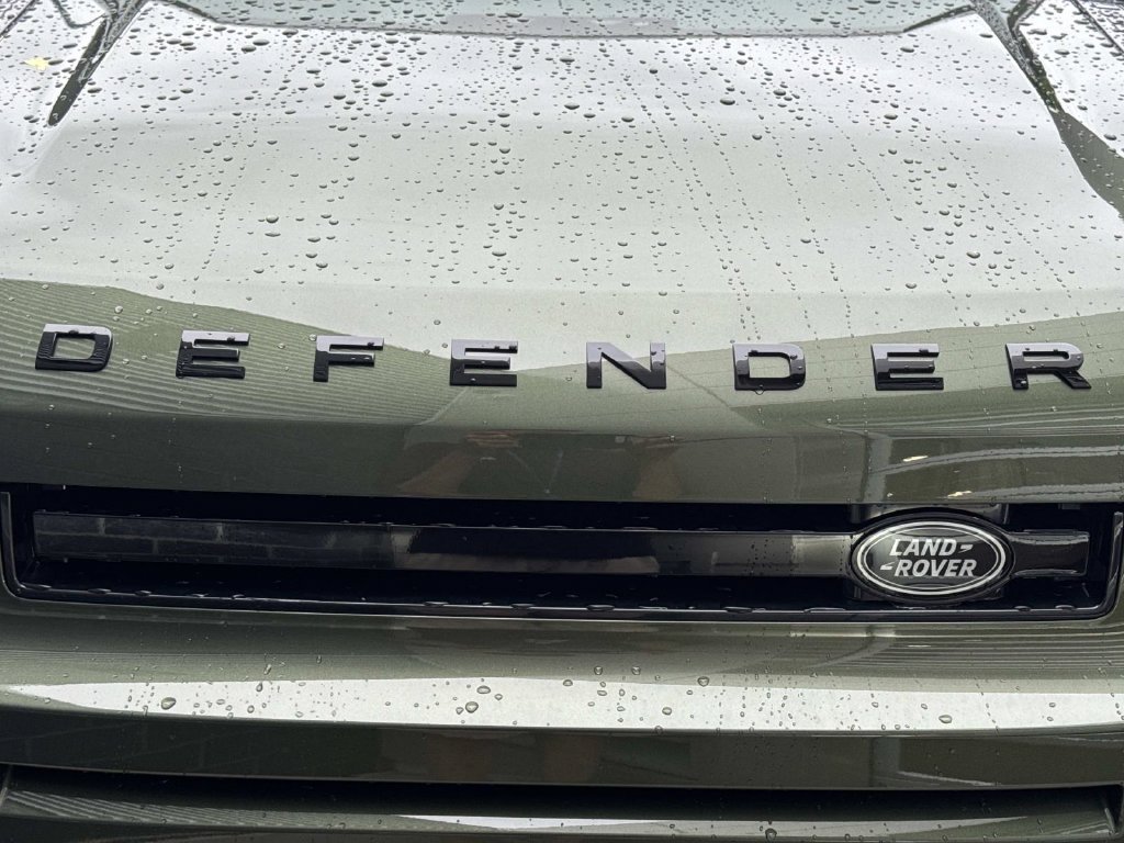 New 2026 Land Rover Defender 110 S AWD/4WD image 10