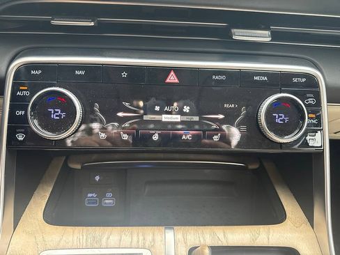 Used 2024 Genesis GV80 2.5T w/ Prestige Package AWD/4WD image 20