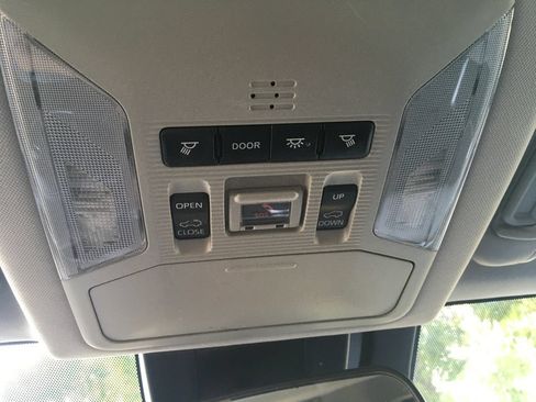 Used 2021 Toyota RAV4 XLE w/ Convenience Package AWD/4WD image 14