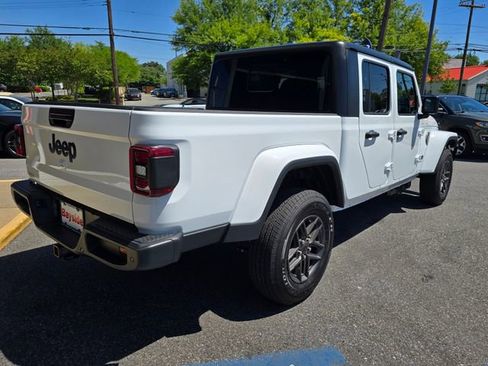 New 2026 Jeep Gladiator Sport AWD/4WD image 33