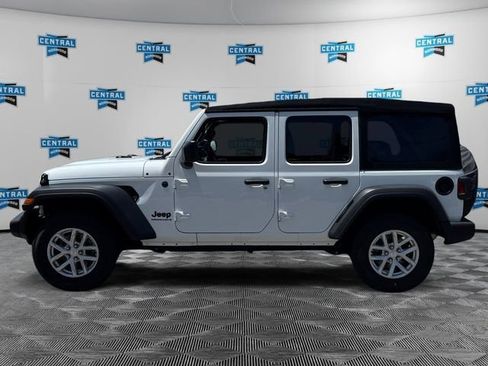 Used 2023 Jeep Wrangler Unlimited Sport AWD/4WD image 3