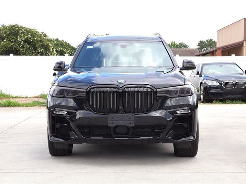 Used 2020 BMW X7 M50i w/ Dynamic Handling Package AWD/4WD image 2