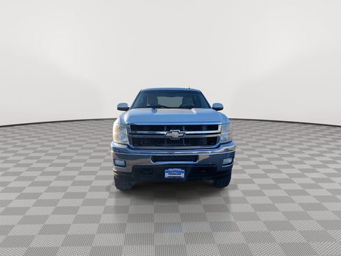 Used 2011 Chevrolet Silverado 2500 LTZ w/ LTZ Plus Package image 2