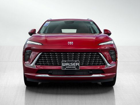 New 2025 Buick Envision Avenir image 2