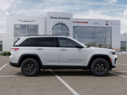 New 2026 Jeep Grand Cherokee Altitude RWD image 21