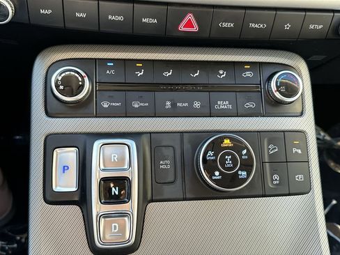 Used 2023 Hyundai Palisade SE w/ Cargo Package image 17