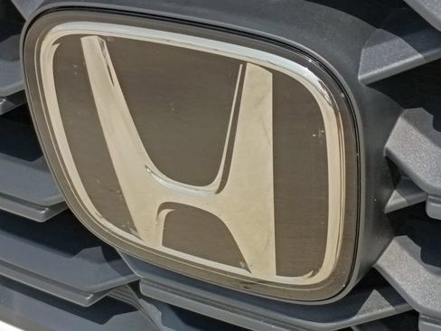Used 2025 Honda Pilot EX-L image 13