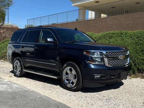 Used 2019 Chevrolet Tahoe LT w/ LT Signature Package image 14
