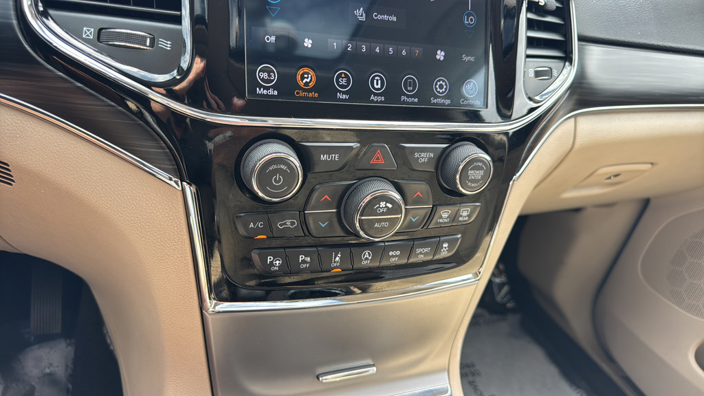 Used 2020 Jeep Grand Cherokee Limited RWD image 28