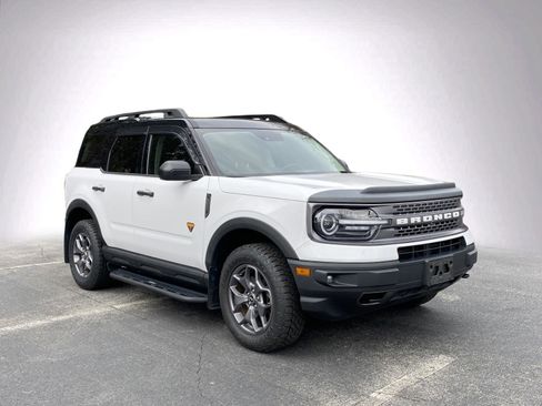 Used 2022 Ford Bronco Sport Badlands image 2