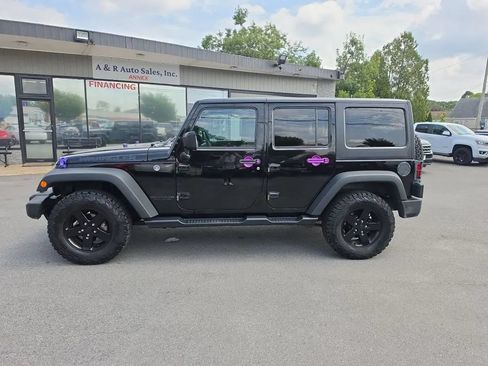 Used 2017 Jeep Wrangler Unlimited Sport AWD/4WD image 4
