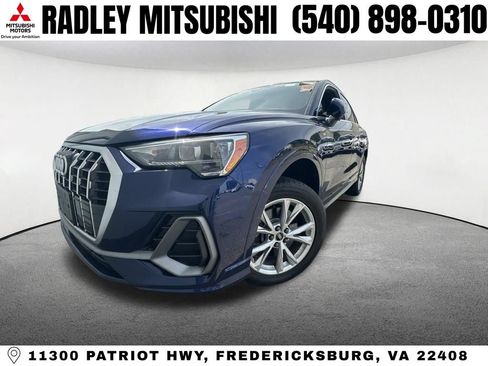 Used 2022 Audi Q3 2.0T Premium w/ Convenience Package AWD/4WD image 2