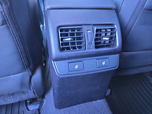 Used 2017 Subaru Outback 2.5i Limited image 27