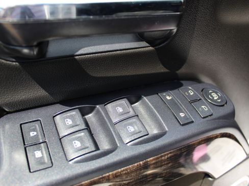 Used 2015 GMC Sierra 3500 Denali image 25