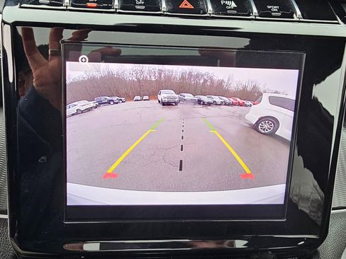 Used 2023 Jeep Grand Cherokee L Laredo image 33