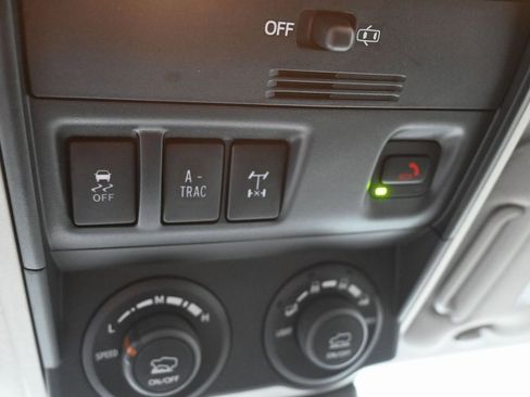 Used 2024 Toyota 4Runner TRD Off-Road image 16