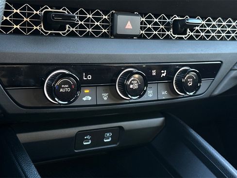 Certified 2025 Honda Accord LX image 22