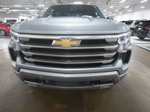 Certified 2024 Chevrolet Silverado 1500 High Country w/ Technology Package AWD/4WD image 21