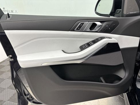 New 2026 BMW X5 xDrive40i w/ M Sport Package image 26
