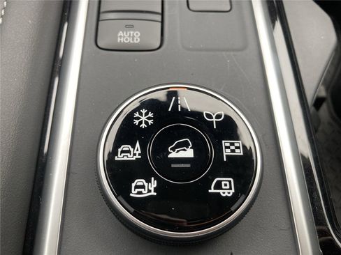 New 2026 Nissan Pathfinder SV image 16