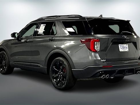 Used 2020 Ford Explorer ST w/ ST Street Pack image 4