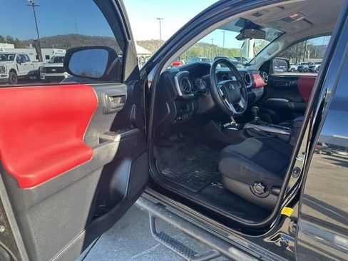 Used 2019 Toyota Tacoma SR5 image 19