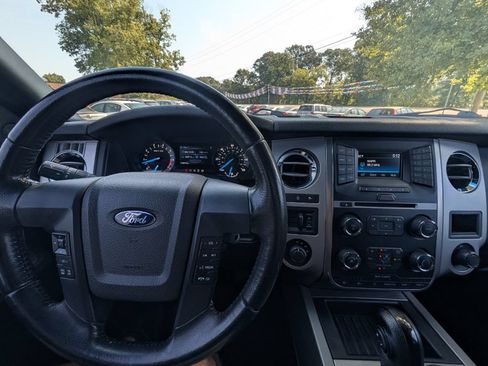 Used 2016 Ford Expedition XLT AWD/4WD image 15