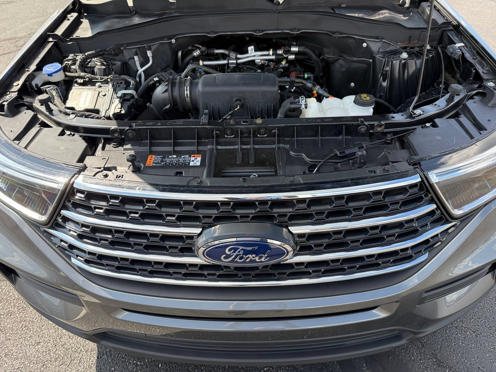 Used 2024 Ford Explorer XLT w/ Class IV Trailer Tow Package AWD/4WD image 37