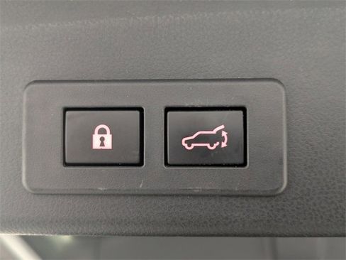 Used 2020 Subaru Ascent Touring w/ Popular Package #3 image 6