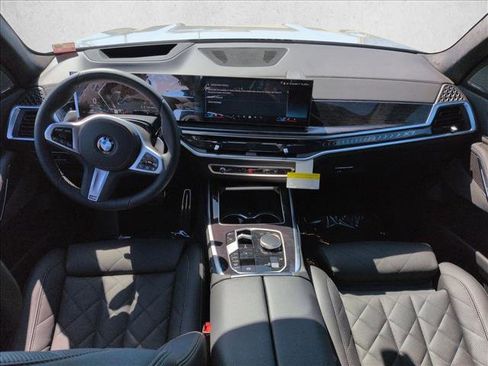New 2026 BMW X7 xDrive40i w/ M Sport Package image 14