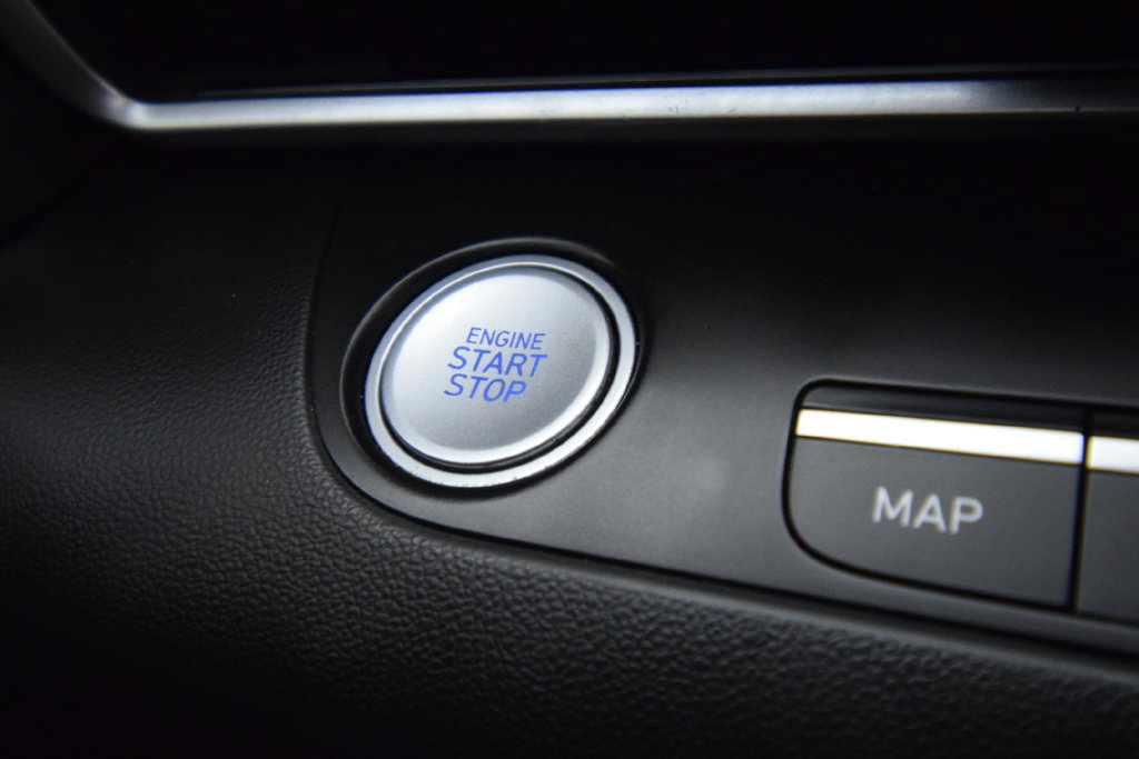 Used 2023 Hyundai Elantra Limited w/ Cargo Package FWD image 29