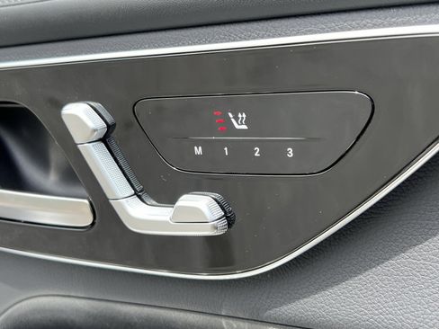 Certified 2025 Mercedes-Benz GLC 300 4MATIC image 33