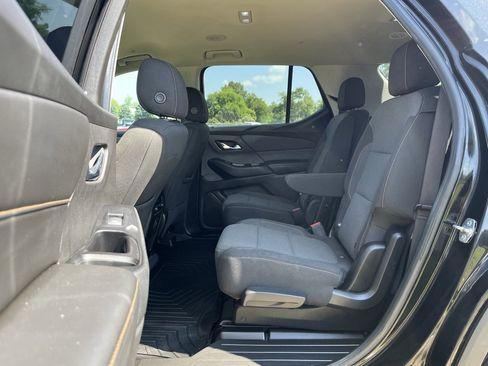 Used 2019 Chevrolet Traverse LT image 7