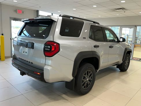 New 2026 Toyota 4Runner SR5 AWD/4WD image 6