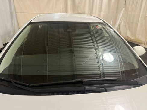 Used 2020 Toyota Corolla LE image 14