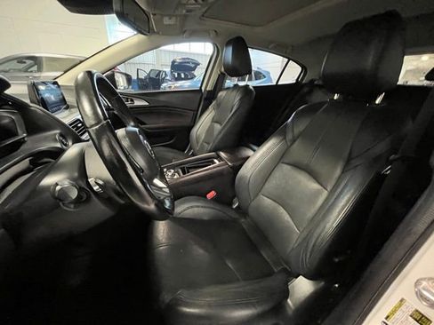 Used 2017 MAZDA MAZDA3 Grand Touring w/ Premium Equipment Package FWD image 21