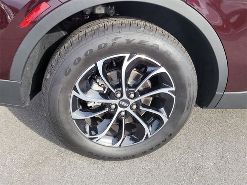 Certified 2025 Lincoln Nautilus Premier image 5