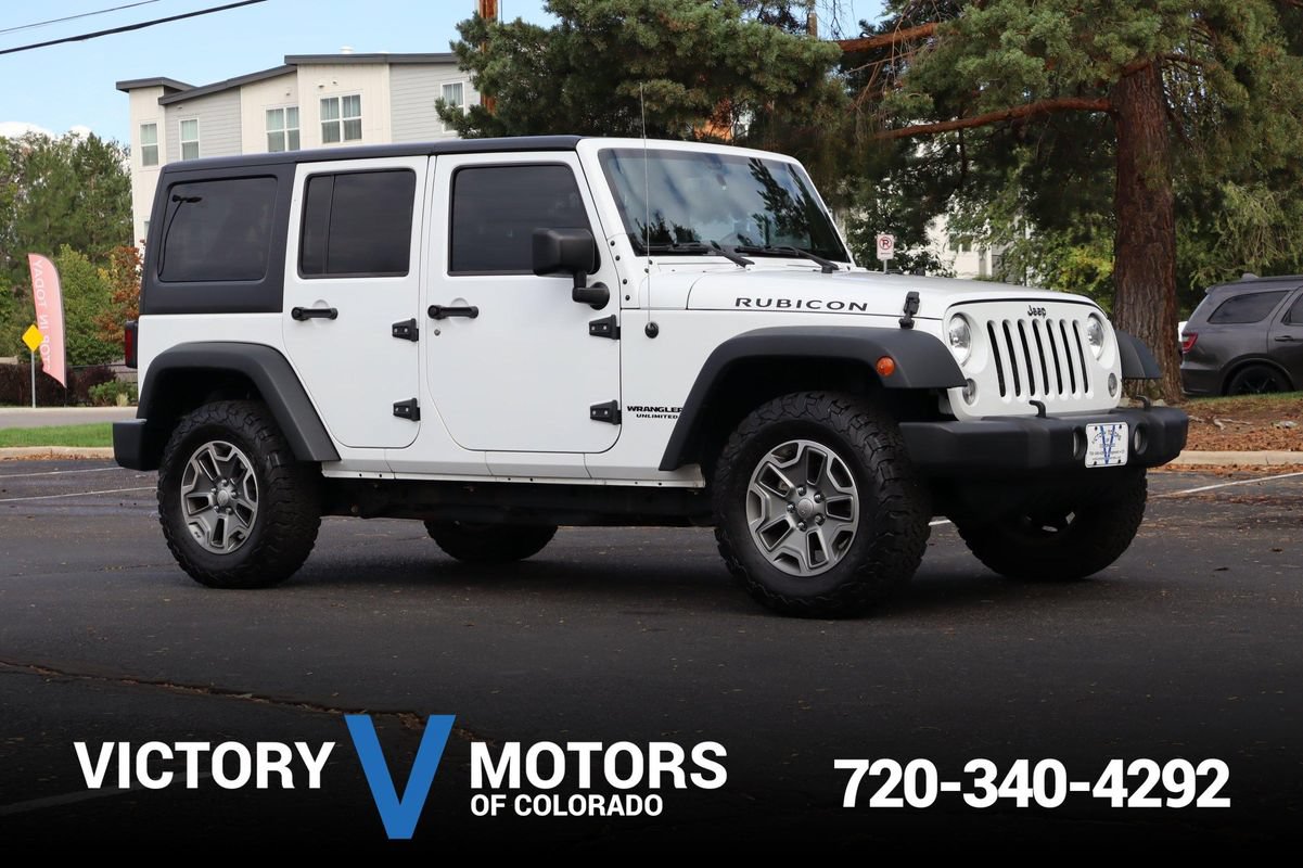 Used 2015 Jeep Wrangler Unlimited Rubicon w/ Connectivity Group AWD/4WD image 1