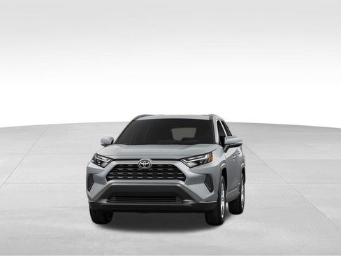 New 2025 Toyota RAV4 XLE image 18