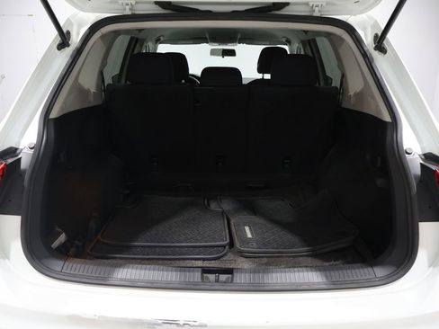 Used 2018 Volkswagen Tiguan S image 19