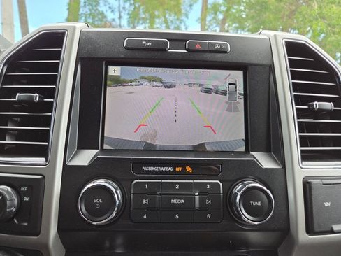 Used 2019 Ford F150 Lariat RWD image 36