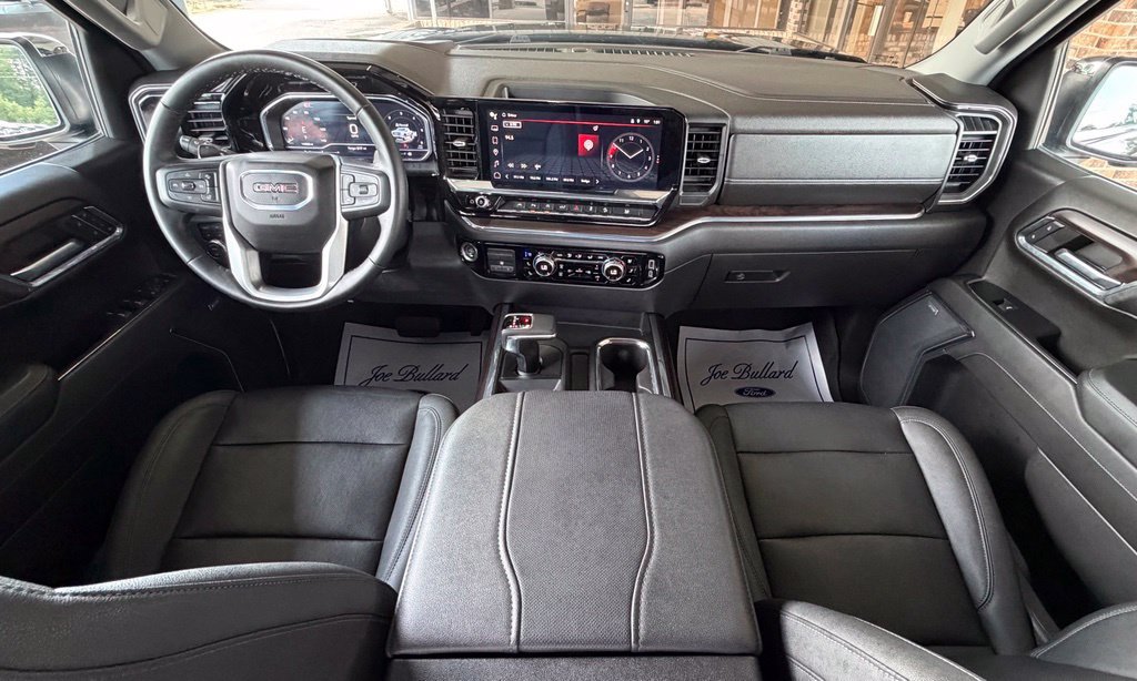 Used 2024 GMC Sierra 1500 SLT AWD/4WD image 11