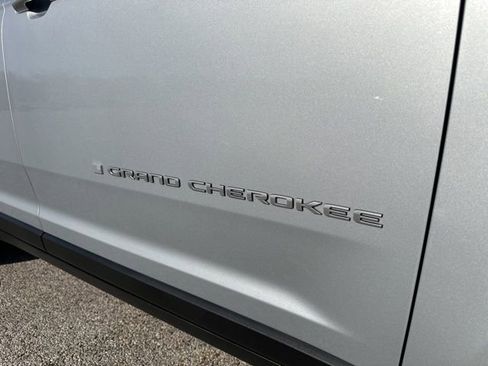 Certified 2024 Jeep Grand Cherokee L Limited w/ Luxury Tech Group II image 55